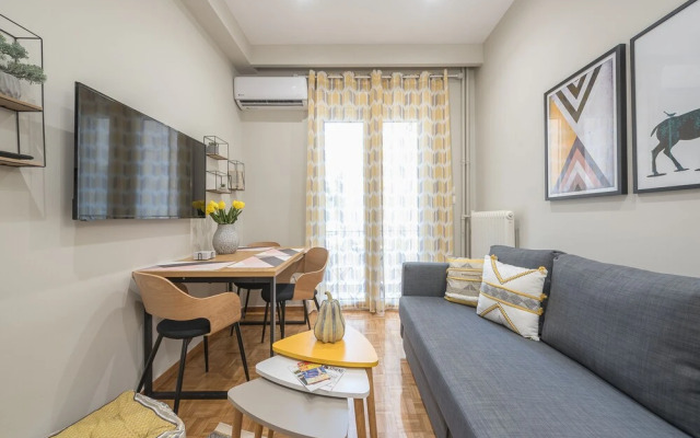 Elegant Mavili Suite by Cloudkeys