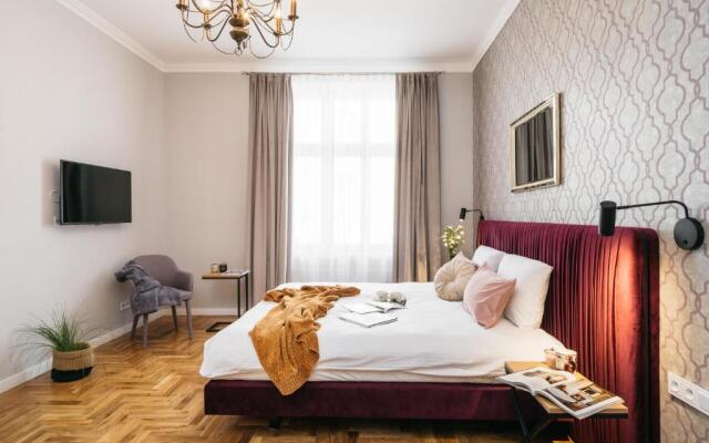 Papillon Apartment - LoftAffair