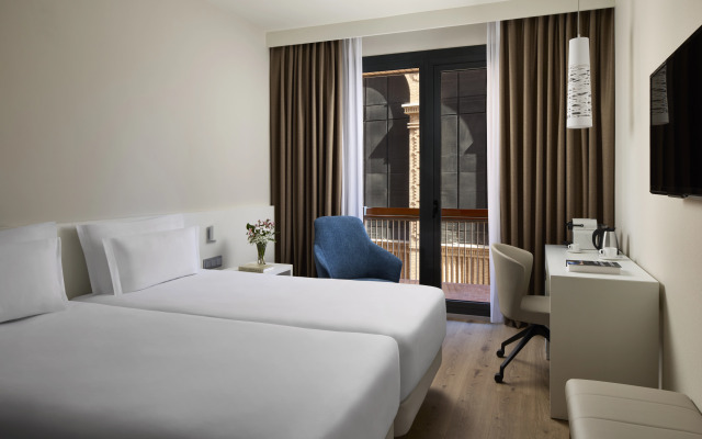 NH Castellón Mindoro Hotel