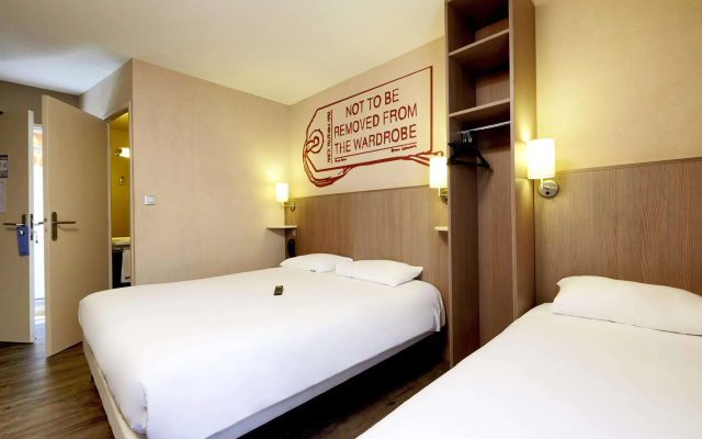 Brit Hotel Essentiel CHOLET