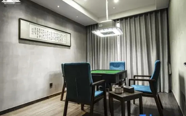 Yueyanglou District Jinxuanjuju