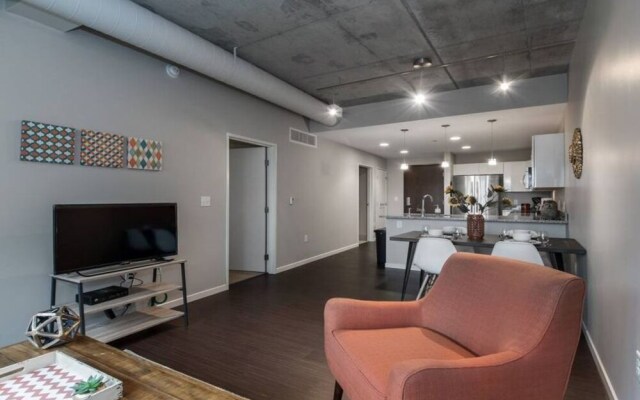 Apartments At 1055 Old River Road