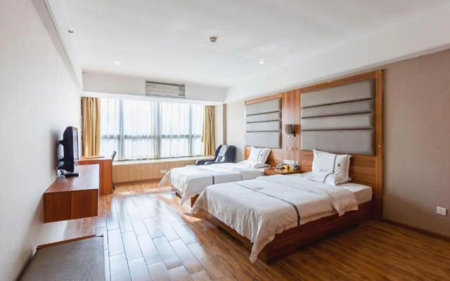 Chuanghui Business Hotel