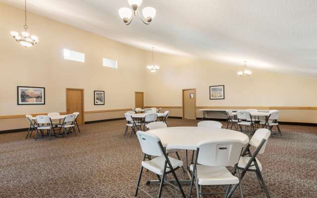 Best Western Indian Oak