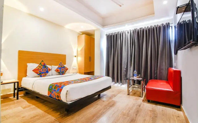 OYO Townhouse 152 Sarat Colony