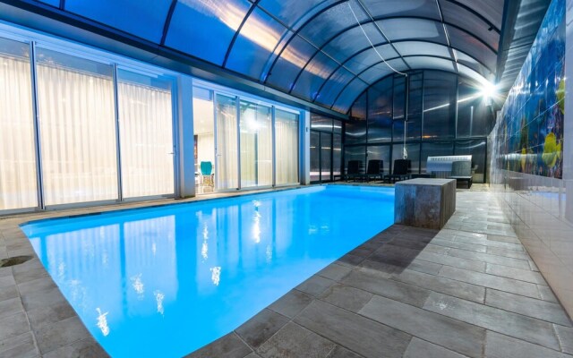 Luxurious Villa Iiheated Pool 200 Meters From The Beach Castelldefels-sitges