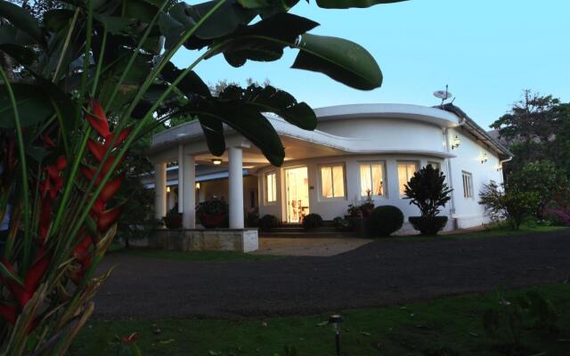 Parisons Plantation Experiences by Abad