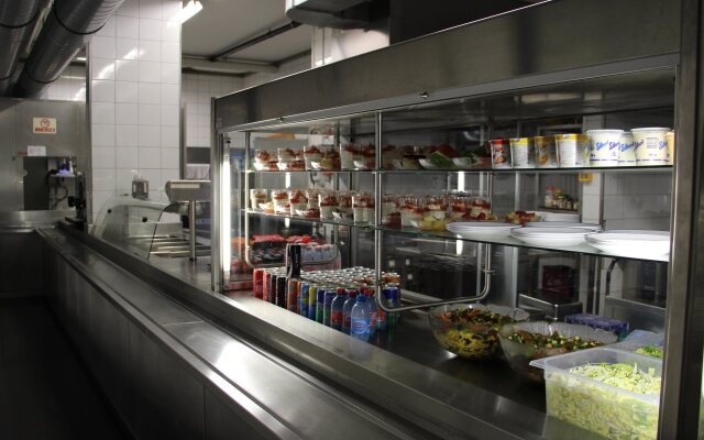 Geneva Hostel
