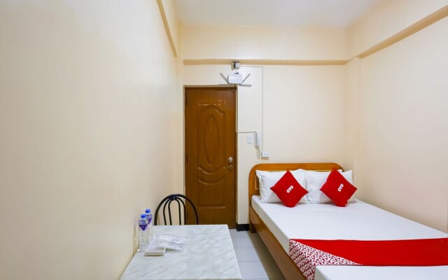 OYO 836 E & H Residences