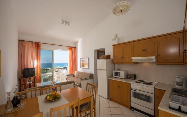 Rouladina Apt 5 in Stalos
