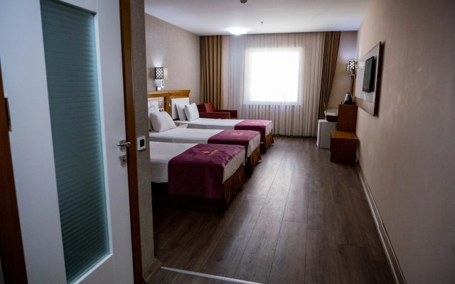 Selcuk Hotel Sems-i Tebrizi