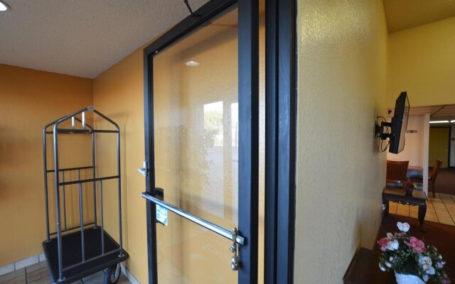 Econo Inn and Suites Oklahoma City