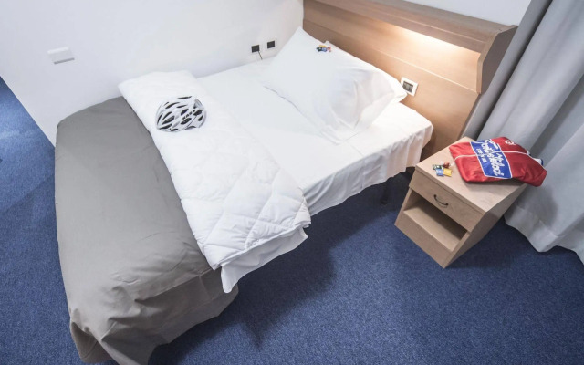 Fly Bike Hotel