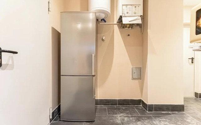 4BR Apt. for Groups 6-Min to Stadthalle