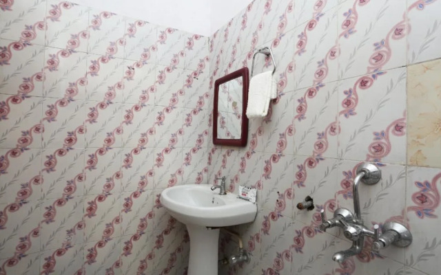 Hotel Oasis By OYO Rooms