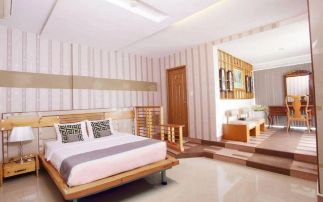 Thuy Sakura Hotel & Serviced Apartment
