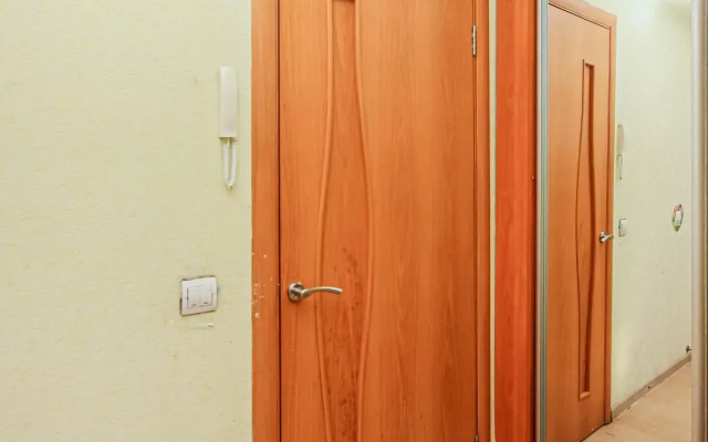 2U (Ту Ю) на улице Сахьяновой 23