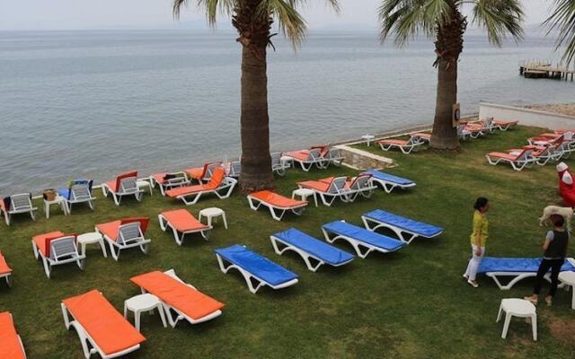 Nuova Beach Hotel