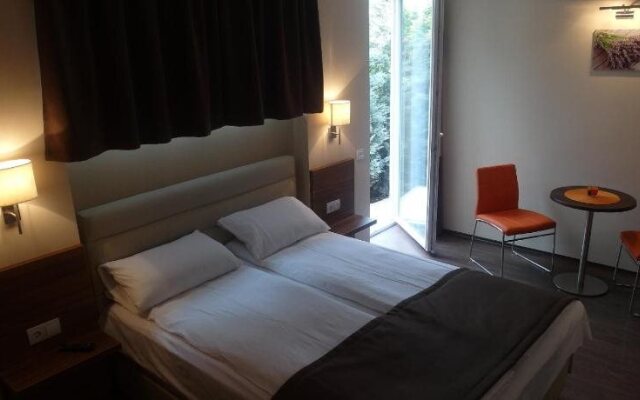 Tip-Top Apartmenthouse