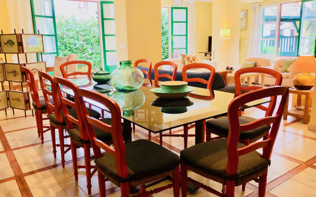 Covas Seabreeze Cottage