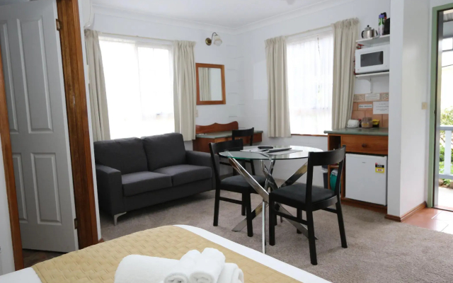 Swansea Cottages & Lodge Suites