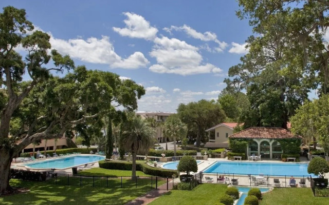Azaleana Manor