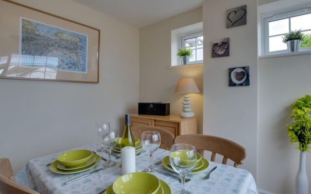 Modern Apartment in Carbis Bay Near Beach