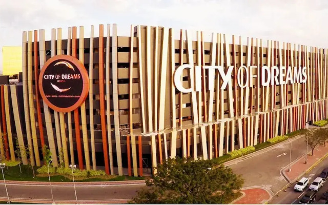 Mall of Asia - Aseana Residences