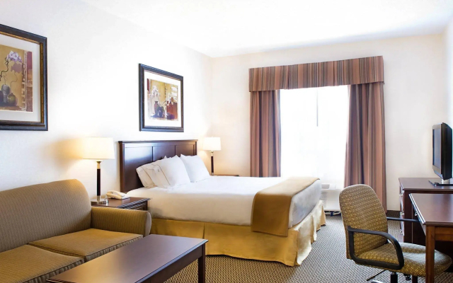 Holiday Inn Express & Suites Slave Lake by IHG