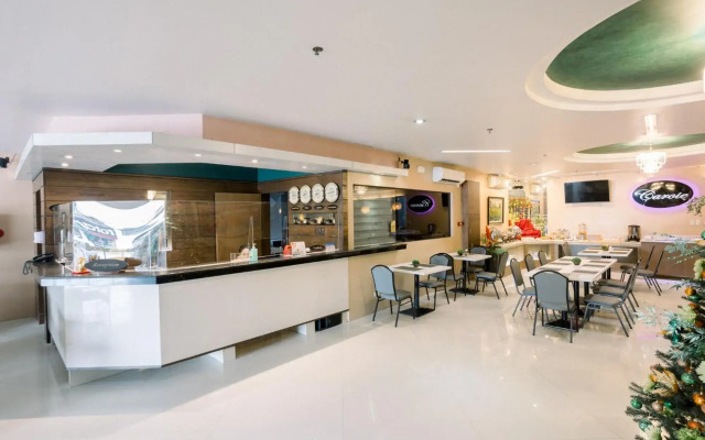 Allure Hotel & Suites