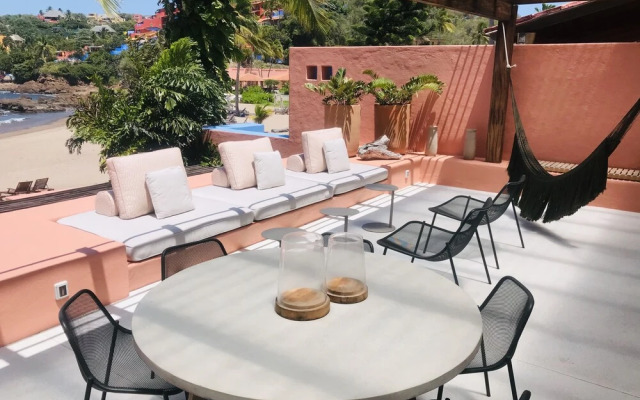 El Careyes Club & Residences