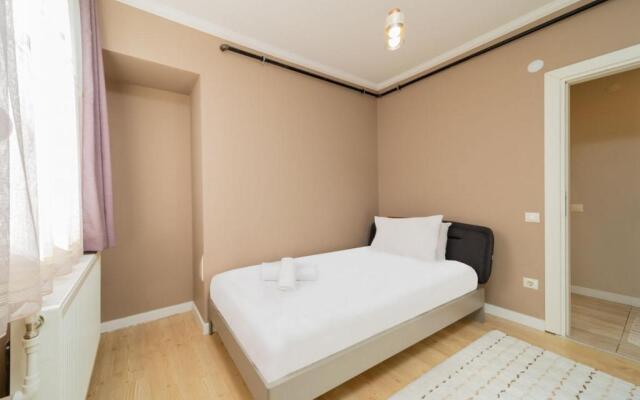 Cozy Flat with Balcony near Beach in Konyaalti