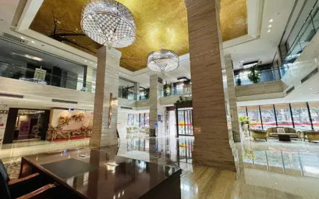 Peninsula International Hotel