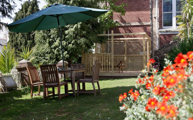 The Robin Hill Hotel