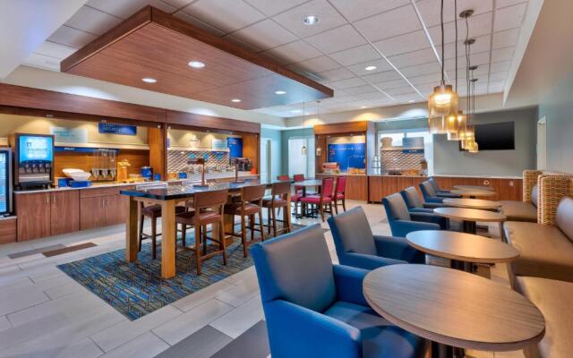 Holiday Inn Express And Suites Effingham, an IHG Hotel