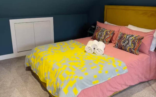 5 Bed House/sleeps10/free Parking/pets/city Centre