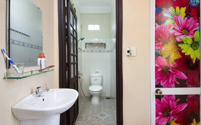 Red Lotus Homestay