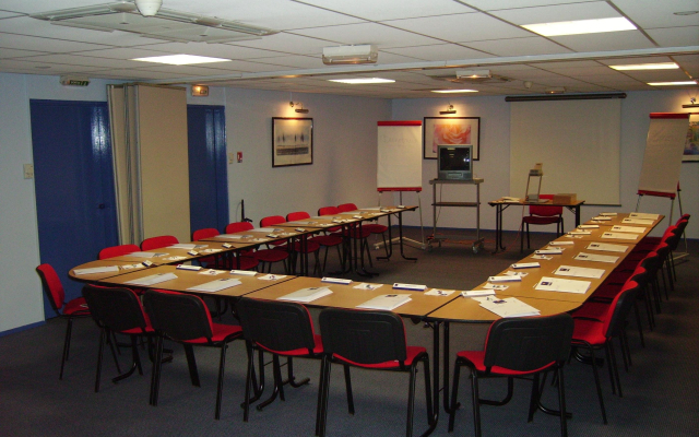 Kyriad Marne La Vallée - Torcy