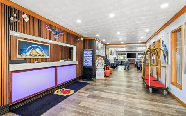 Super 8 by Wyndham Uniontown PA