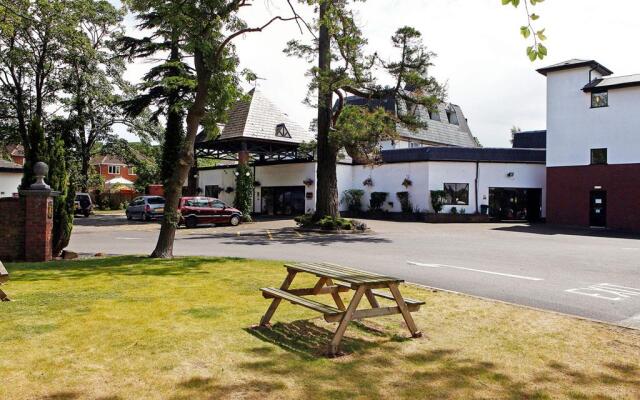 Mercure Chester North Woodhey House Hotel