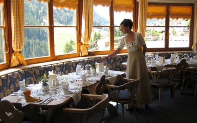 Hotel Edelweiss Schlössl