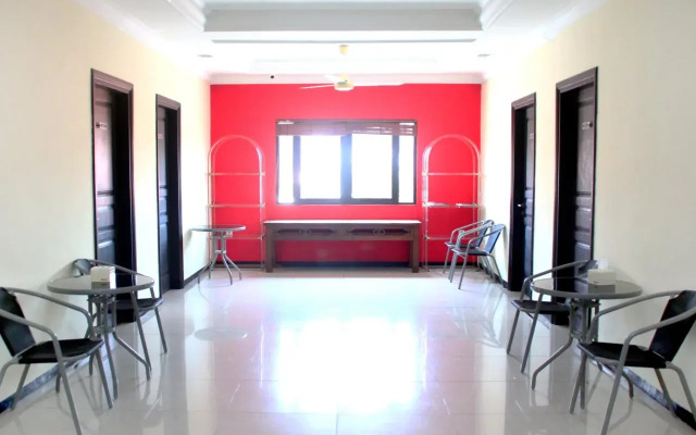 Family Guest House Surabaya by Zen Rooms