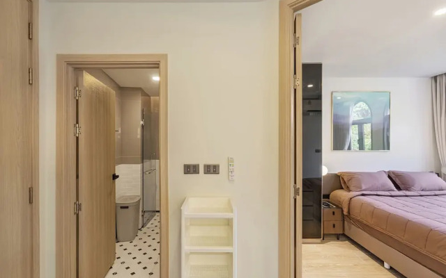 One bedroom Palmetto Condo Karon A 606