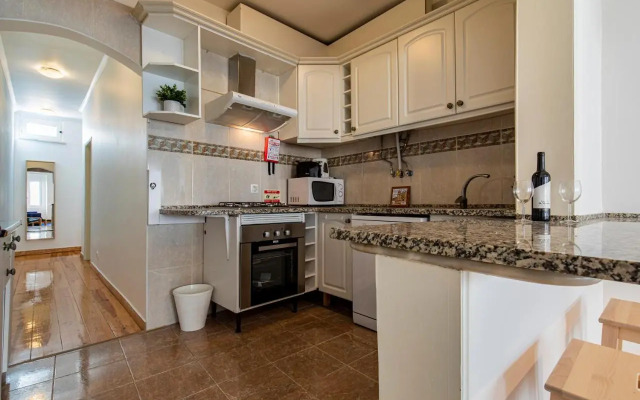3 bedroom apt near Av. Liberdade