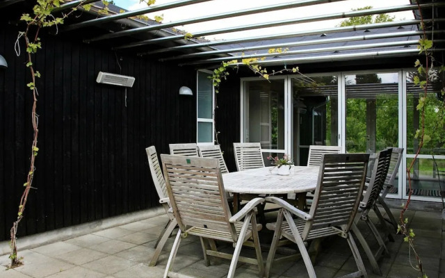 10 Person Holiday Home in Oksbol