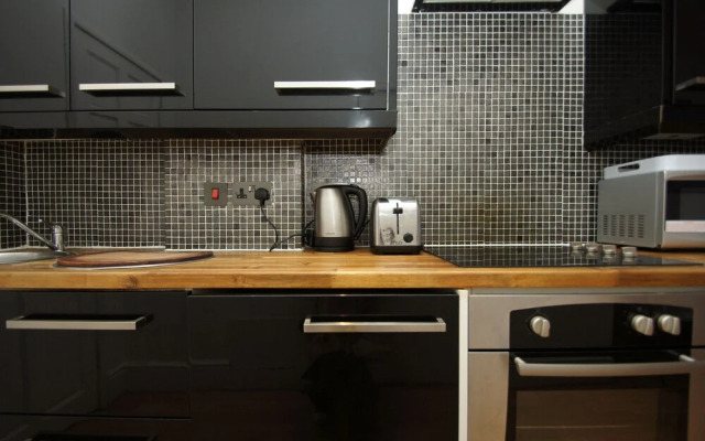 Cambridge Road Studio by Brighton Holiday Lets