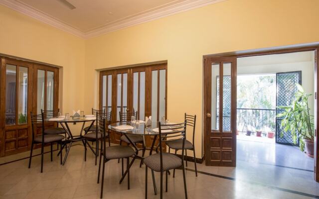 OYO 840 Apartment Near GVK Mall