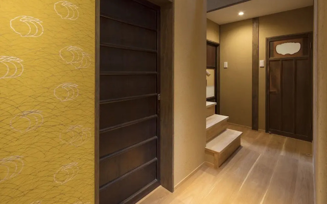 Higashiyama Sanjo Shirakawaan