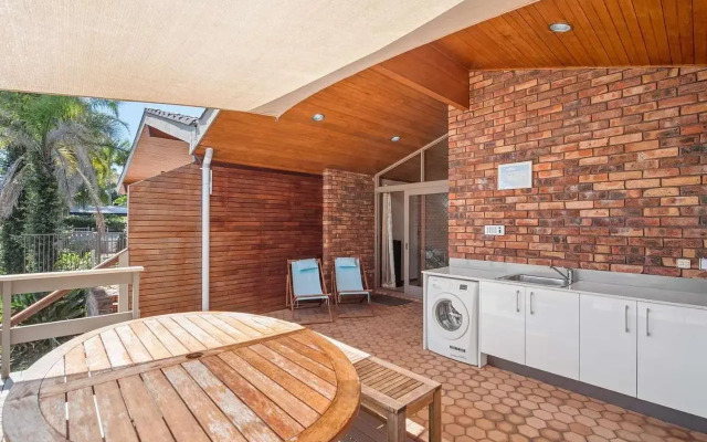 Studio Fran - Port Macquarie canals