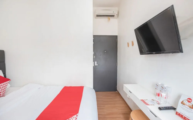 OYO 386 Hey Hotel